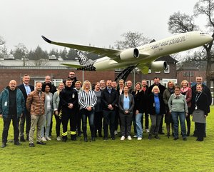 Glückspfennig-Scheckübergabe der Mitarbeitenden von Premium Aerotec in Varel. Foto: privat