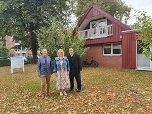Pfarrer Holger Ossowski, Diakoniepfarrer, Martina Fisser Geschäftsführerin im Diakonischen Werk Oldenburger Münsterland und Pastor Andreas Pauly, Pfarrer der ev. Kirchengemeinde Cloppenburg (v.l.) freuen sich auf Sie.
