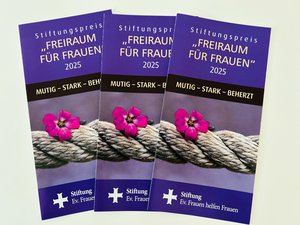Abgebildet ist der Flyer von "Frauen helfen Frauen"