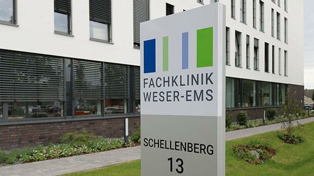 Fachklinik Weser Ems Front Mit Schild 620