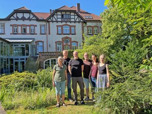 Bild von den Teammitgliedern des Wohnheims Friedensplatz Brake
