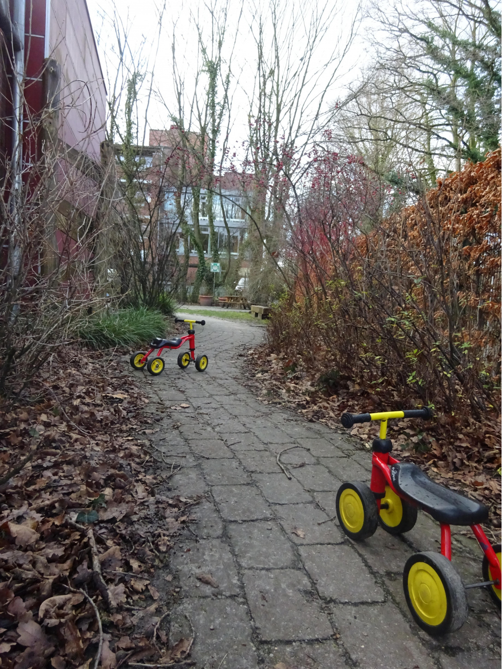 Kita Philo 04 Kita Philo 04